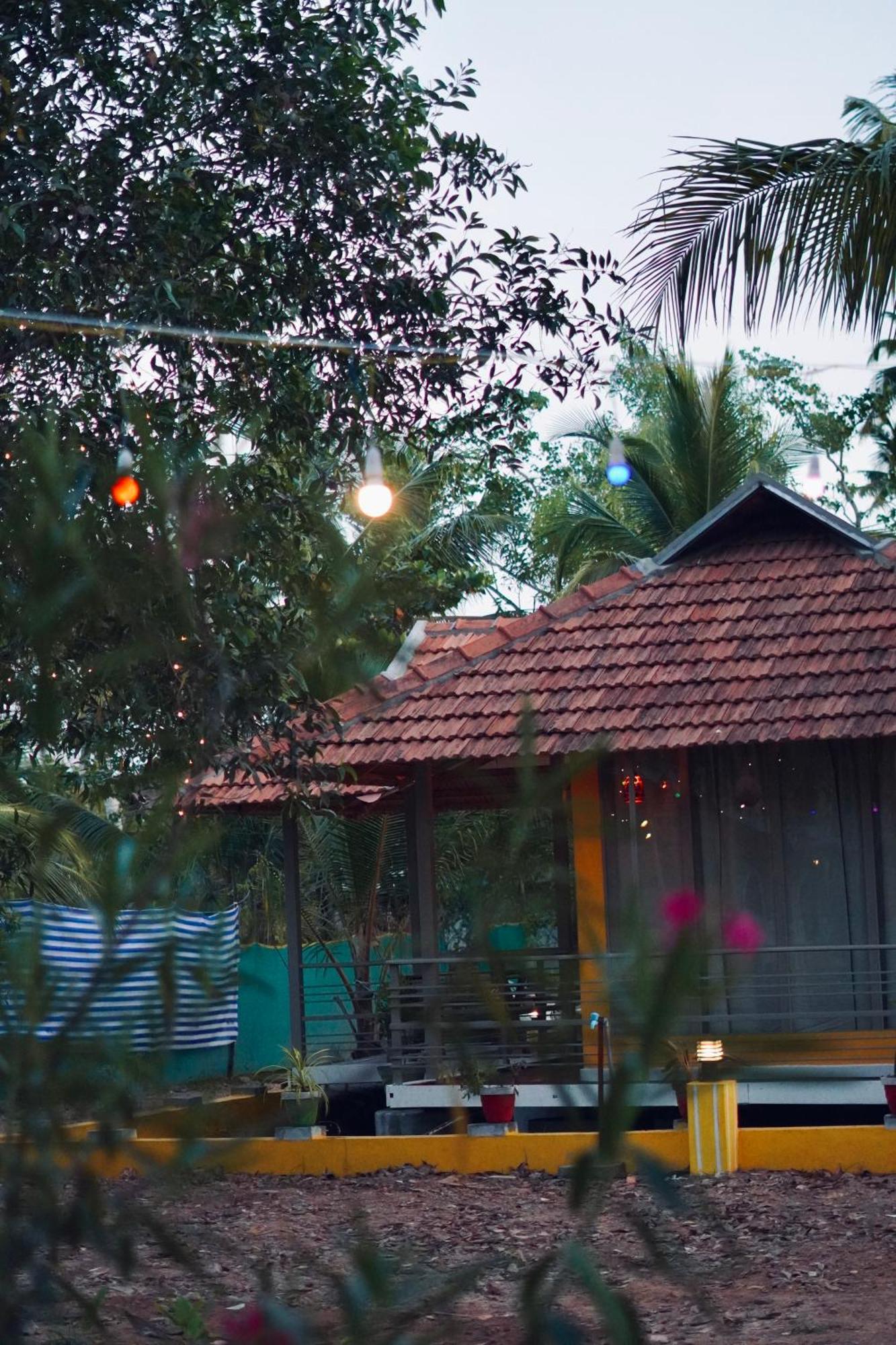Vrindavan Homestay Mundrothuruth Exteriör bild